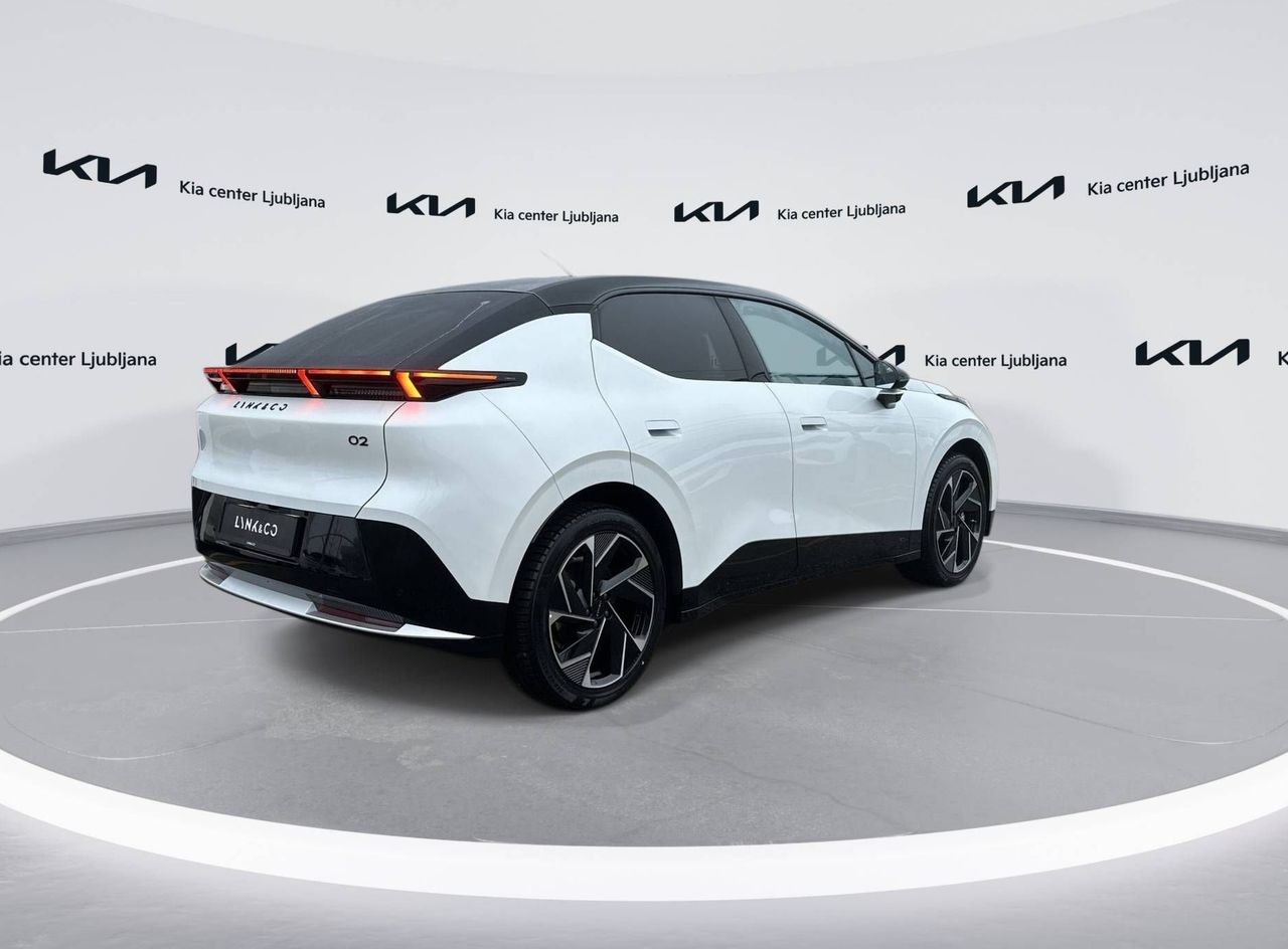 Zunanja slika - Lynk & Co 02 - More ugodna cena s subvencijo 6.500€ - 4