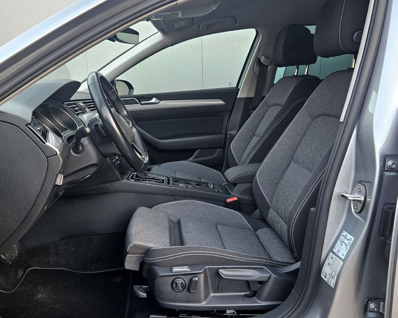 Zunanja slika - VW Passat - Variant 2.0 TDI BMT  Business avt. 110kW+LED+KAM+12.MES.JA - 10