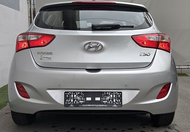 Zunanja slika - Hyundai i30 - 1.6 CRDi Comfort - 5