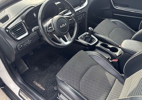 Zunanja slika - KIA XCeed - 1.5 T-GDi EX Way ISG. M T 118 kW - 10