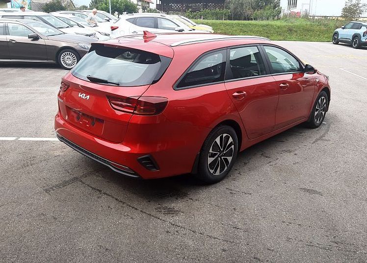 Zunanja slika - KIA Ceed - SW 1.5 T-GDi LX Champion+ ISG. M T 103 kW - 3