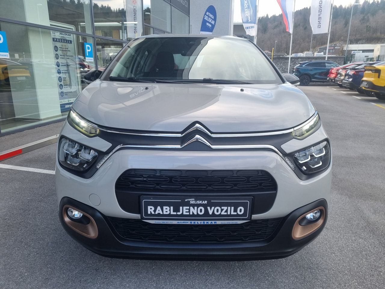 Zunanja slika - Citroën C3 - C-Series 1.2PT - SAMO 23.648KM - POTRJENA SERVISNA - 2