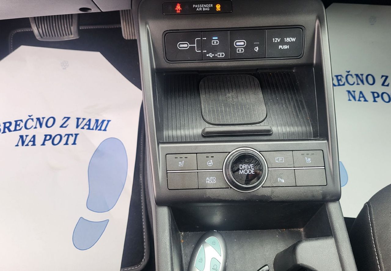Zunanja slika - Hyundai Kona - EV 48.4 kWh Premium slo-1last-tov.garancija-navi - 13