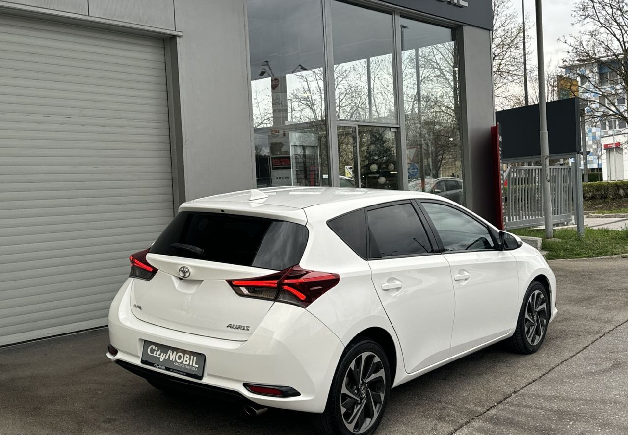 Zunanja slika - Toyota Auris - SLO-SPORT-KAMERA-TEMPOMAT-2xKLIMA-12 MESEČNO JAM. - 3