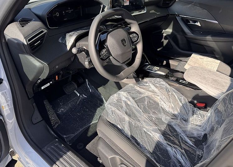 Zunanja slika - Peugeot 2008 - e-ALLURE 54 kWh - 6