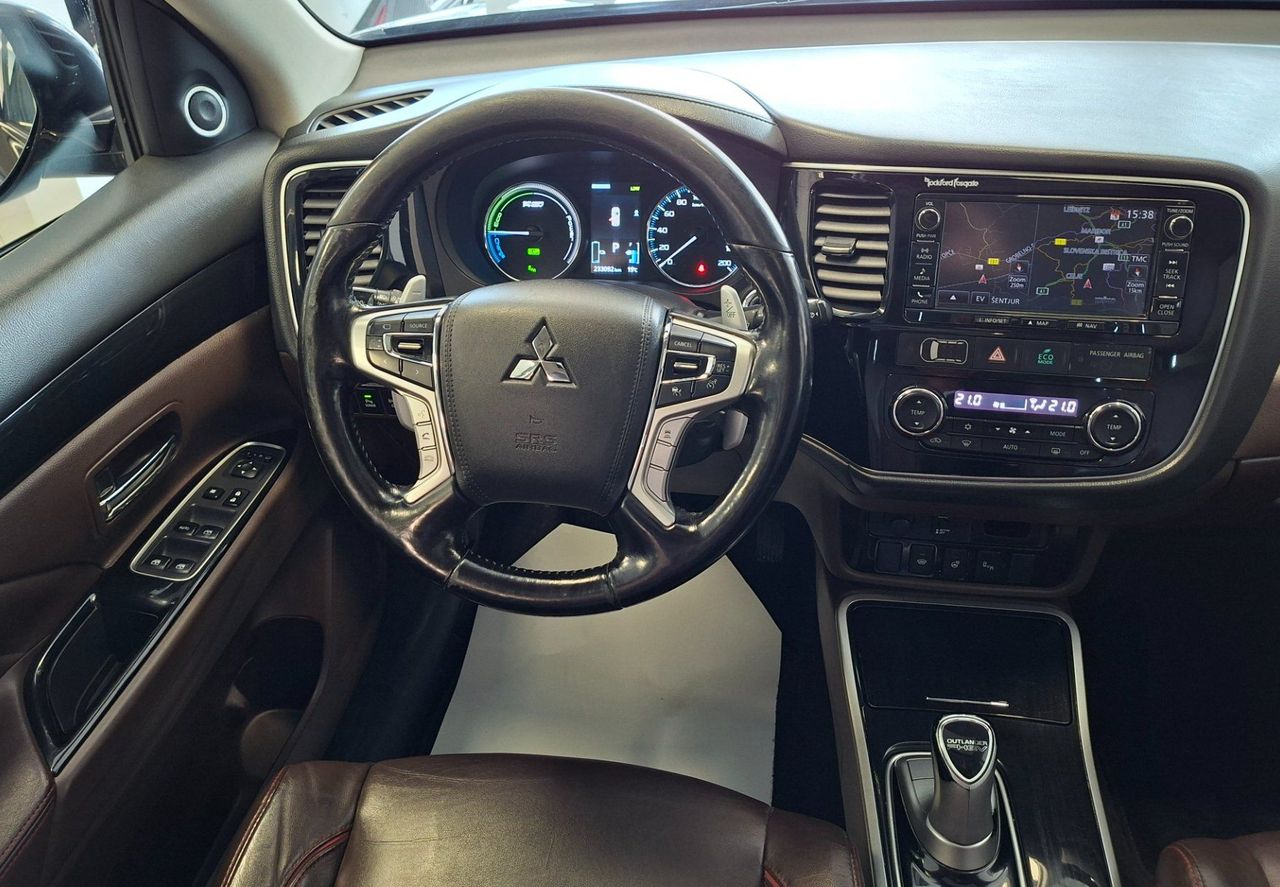 Zunanja slika - Mitsubishi Outlander - PHEV 4WD 2.0 Instyle Navi+ Avt.-SLO-ODLIČEN- - 8
