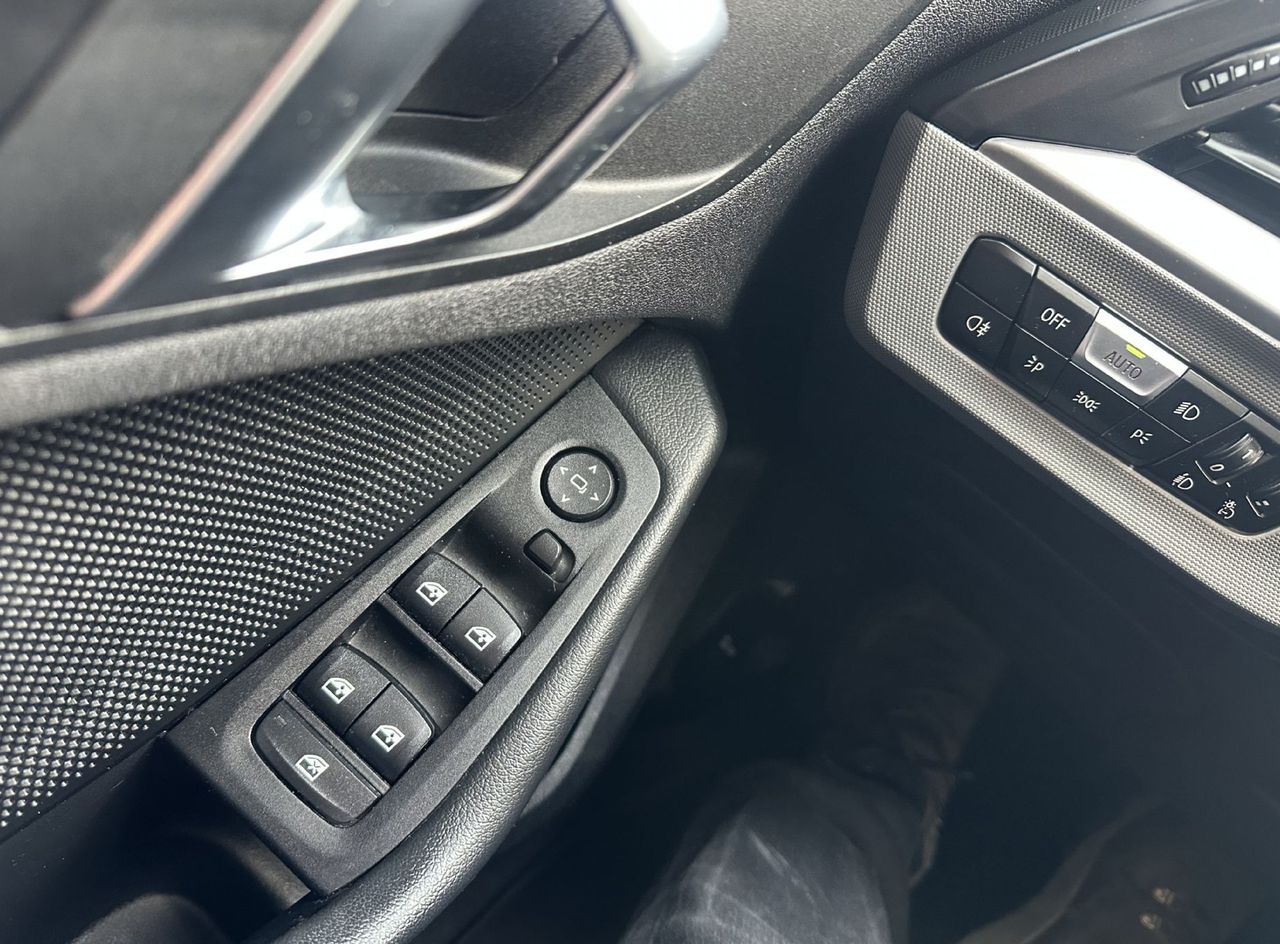 Zunanja slika - BMW Serija 1 - : 116d.NEMŠKI+4 GUME.NAVI.AUTOMATIK.SAMO 118.000KM - 10