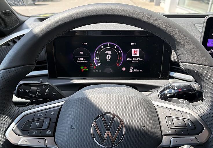 Zunanja slika - VW T-Roc - 1.5 eTSI R-Line DSG - 7