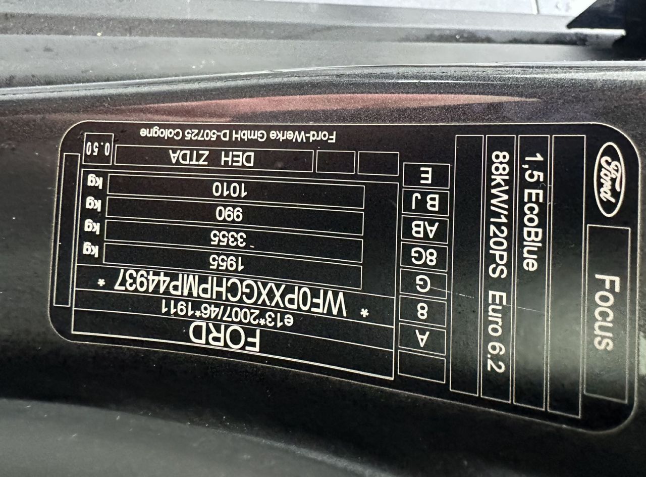 Zunanja slika - Ford Focus - Connect 1.5 EcoBlue 88KW.NEMŠKI+4GUME.KAMERA.LED - 19