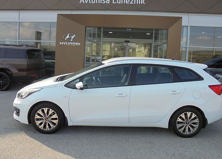 Zunanja slika - KIA Ceed - SW Benc. 1.6 GDi LX Champion - 6