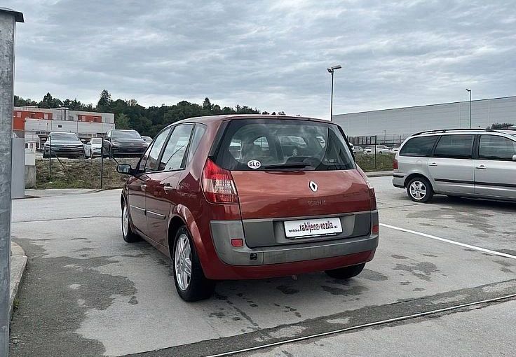 Zunanja slika - Renault Scénic - Scenic Privilege Confort 1.6 16v SAMO 132766KM PANORAMA.. - 4
