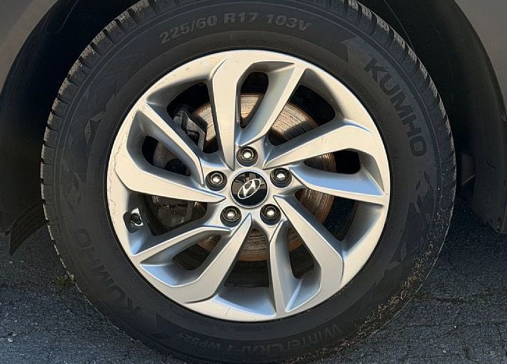 Zunanja slika - Hyundai Tucson - 1.7 CRDi - LED - PDC - TEMP - ALU17 - 8