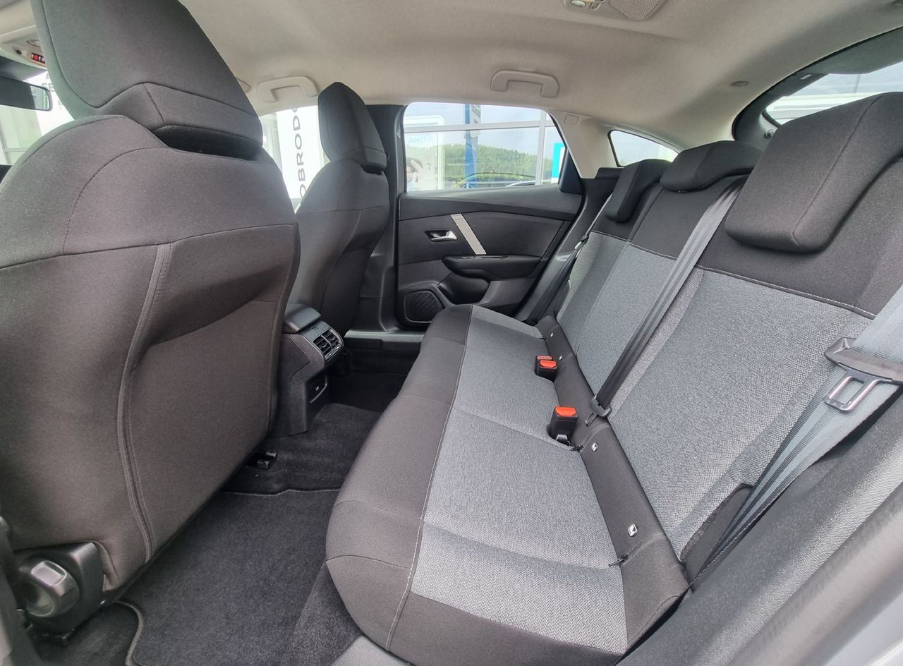 Zunanja slika - Citroën C4 - 1.2 PureTech 100 You  - SAMO 19.857KM - ODLIČEN - 9