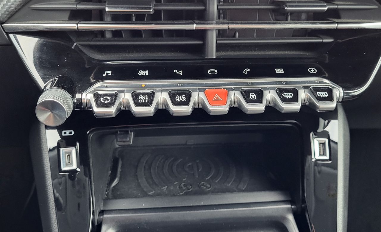 Zunanja slika - Peugeot 2008 - e- Allure - 16