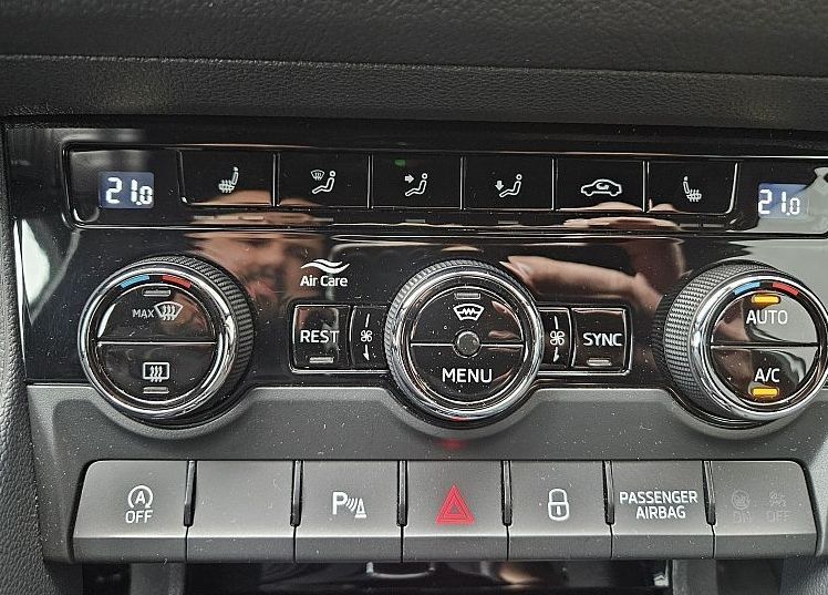 Zunanja slika - Škoda Kodiaq - Sportline 2.0 TDI 110kW 4X4 DSG - 10