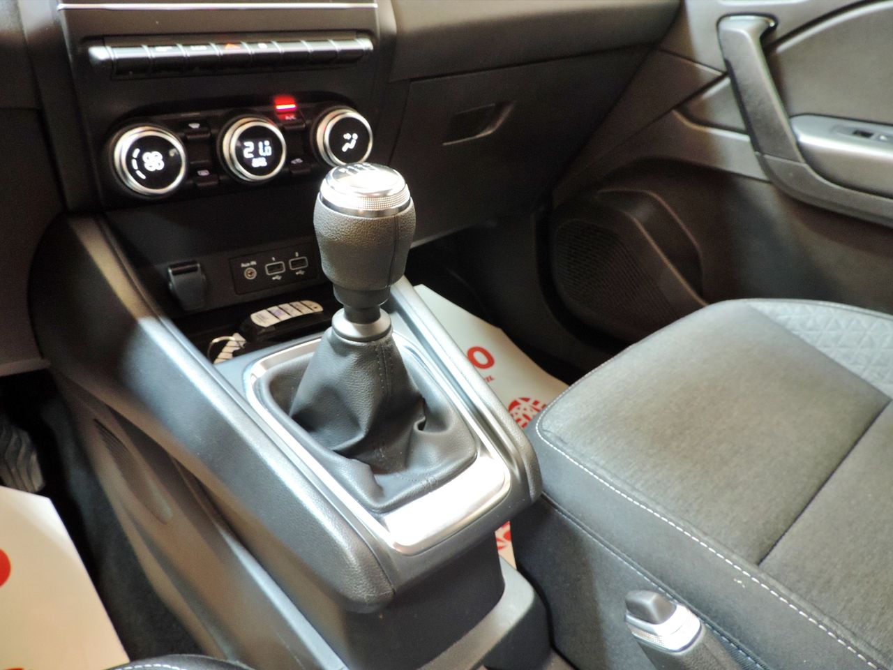 Zunanja slika - Renault Captur - 1.0 TCE 90 EVOLUTION LED-KAMERA-NAVI - 17