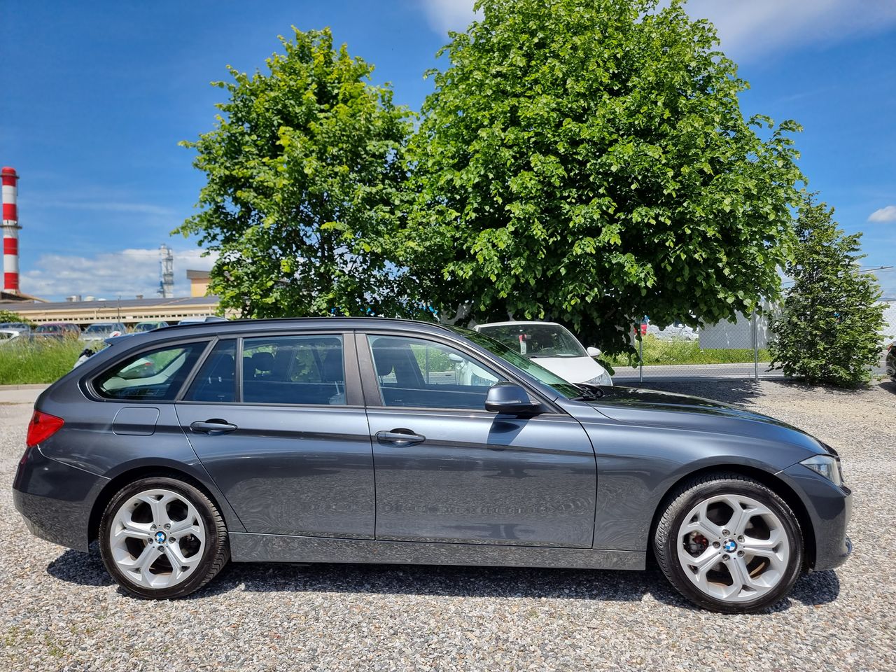 Zunanja slika - BMW Serija 3 - Touring: 320d xDrive - HITRI KREDIT BREZ POLOGA - 5