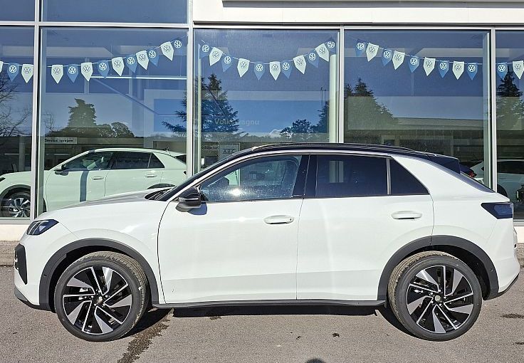 Zunanja slika - VW T-Roc - 1.5 eTSI Style DSG 110  150  - ZALOGA - 2