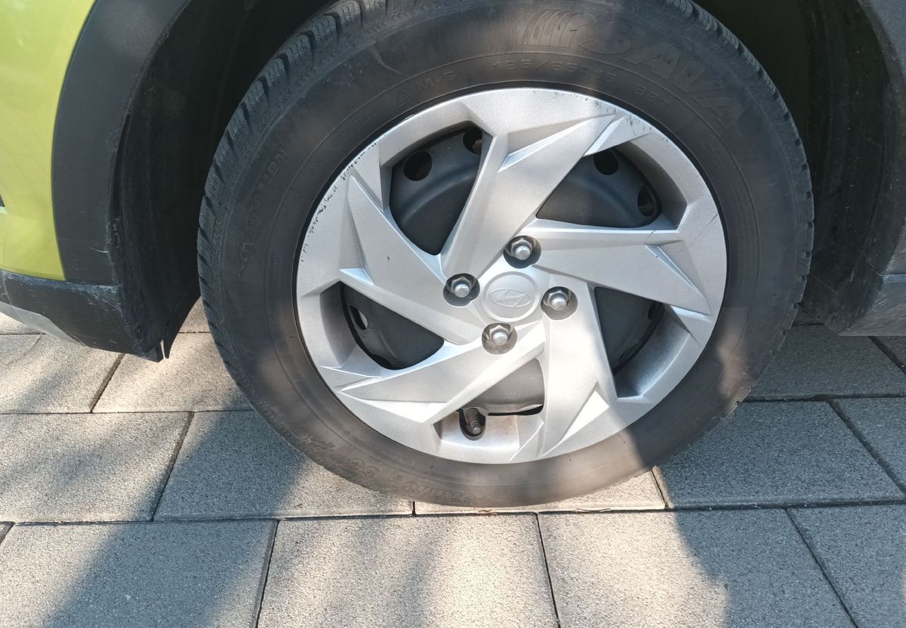 Zunanja slika - Hyundai Bayon - 1.2 MPI COMFORT.WINT.RG SLUŽBENO VOZILO - 2