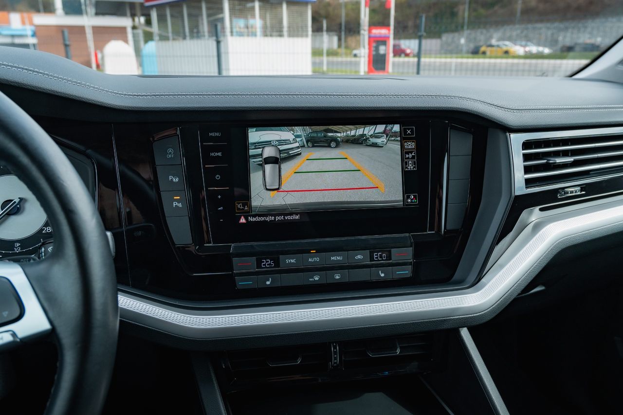 Zunanja slika - VW Touareg - 4motion V6 TDI BMT Tiptronic - 11