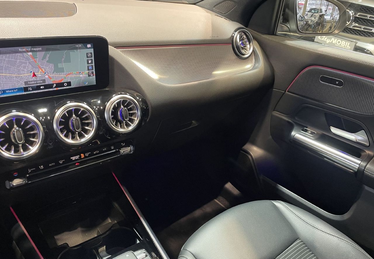 Zunanja slika - Mercedes-Benz EQA - NAVIGACIJA-TEMPOMAT-AMBIENT-GRETJE SEDEŽEV-KAMERA - 12