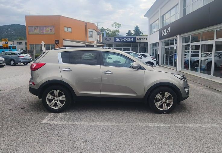 Zunanja slika - KIA Sportage - 2WD 1.7 CRDi Urban - 6