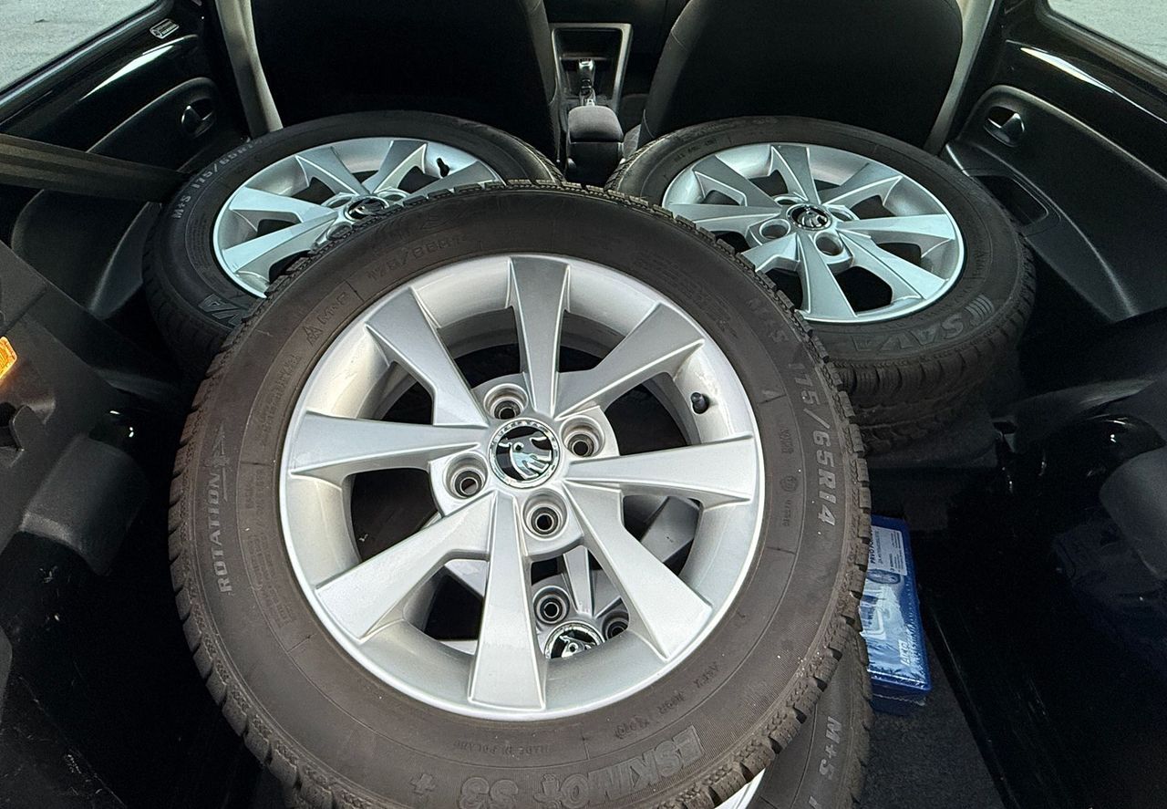 Zunanja slika - Škoda Citigo - 1.0i 5V Klima Alu platišča LED Sport BREZ POLOGA - 12