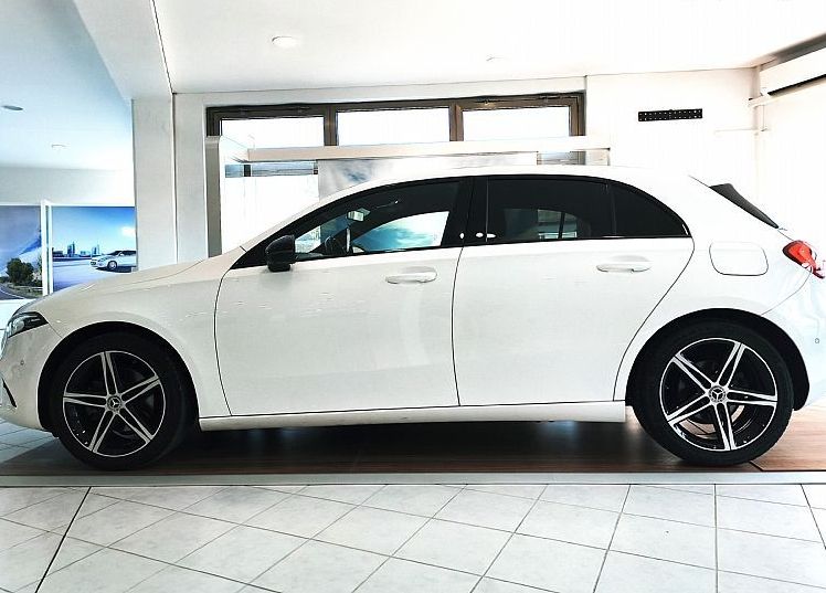 Zunanja slika - Mercedes-Benz A-Razred - 200 URBAN-VLEČNA K.-AMBIENT-360 KAM-MRTVI K.-VIDEO - 3