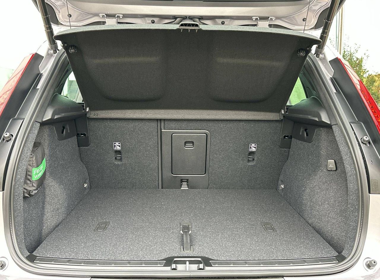 Zunanja slika - Volvo XC40 - B3 P Core AT DCT... - 12