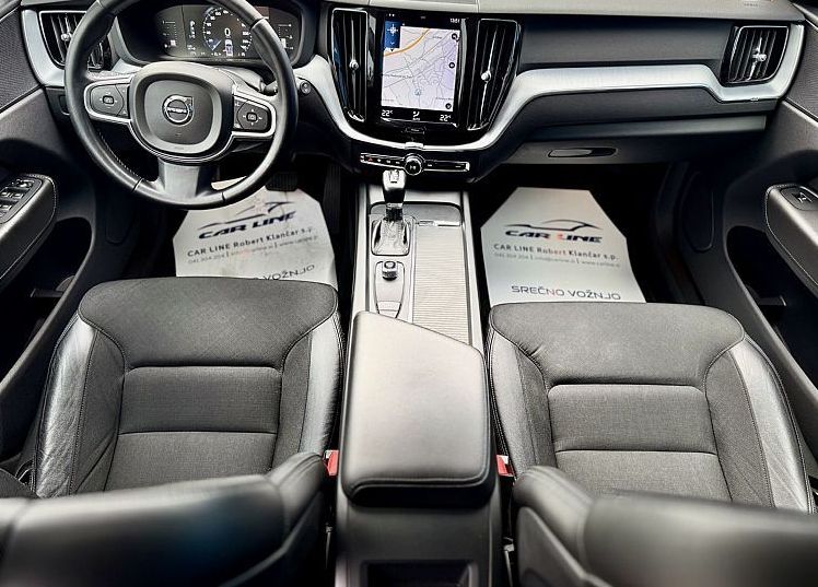 Zunanja slika - Volvo XC60 - D4 AWD Momentum B-kat.pnevm. - 8