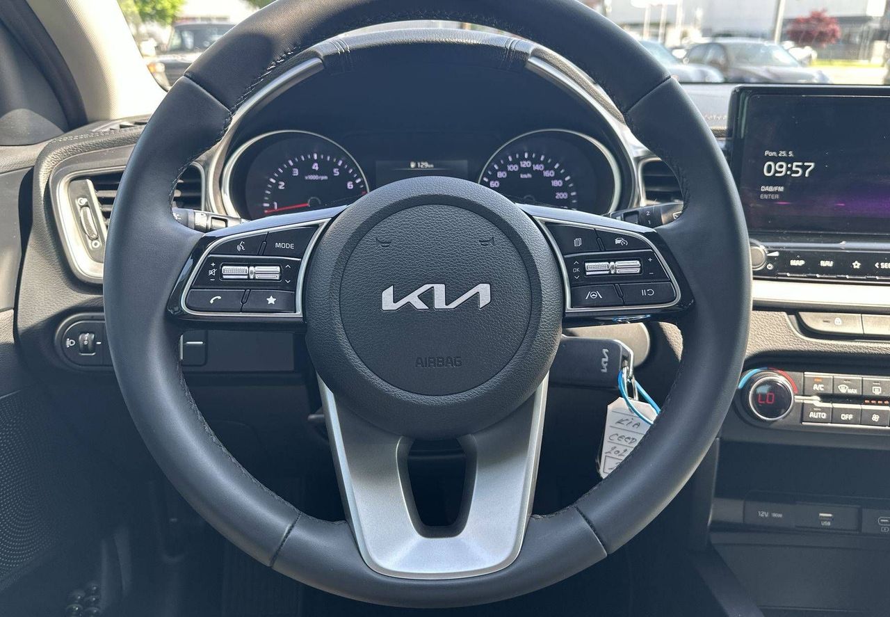 Zunanja slika - KIA Ceed - SW  SW 1.5 T-GDI LX Champion+ ISG - 14
