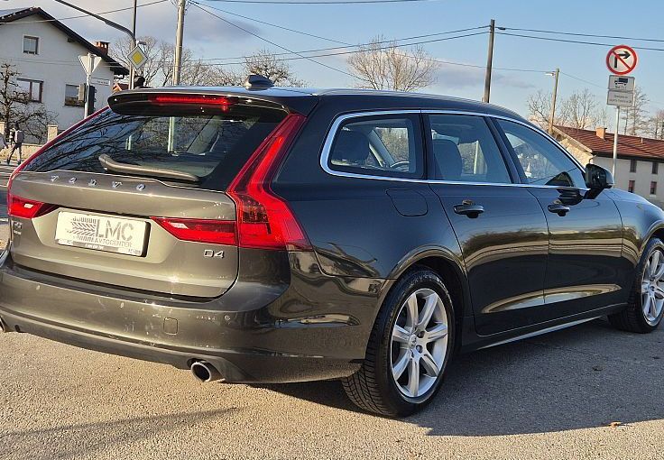 Zunanja slika - Volvo V90 - D4 Momentum 190ks °FULL LED °USNJE °PANORAMA - 4