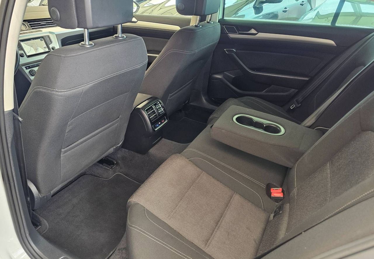 Zunanja slika - VW Passat - 2.0 TDI-SPORT LINE- FULL LED-LIMUZINA-1 LASTNIK-.. - 11