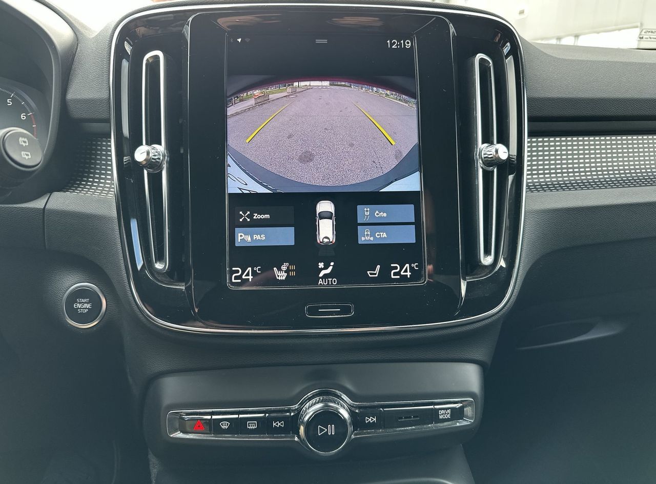 Zunanja slika - Volvo XC40 - T2 AUT Momentum - 19