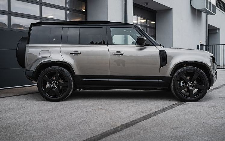 Zunanja slika - Land Rover Defender - 110 X-Dyn HSE 3.0d SILICON SILVER - 4