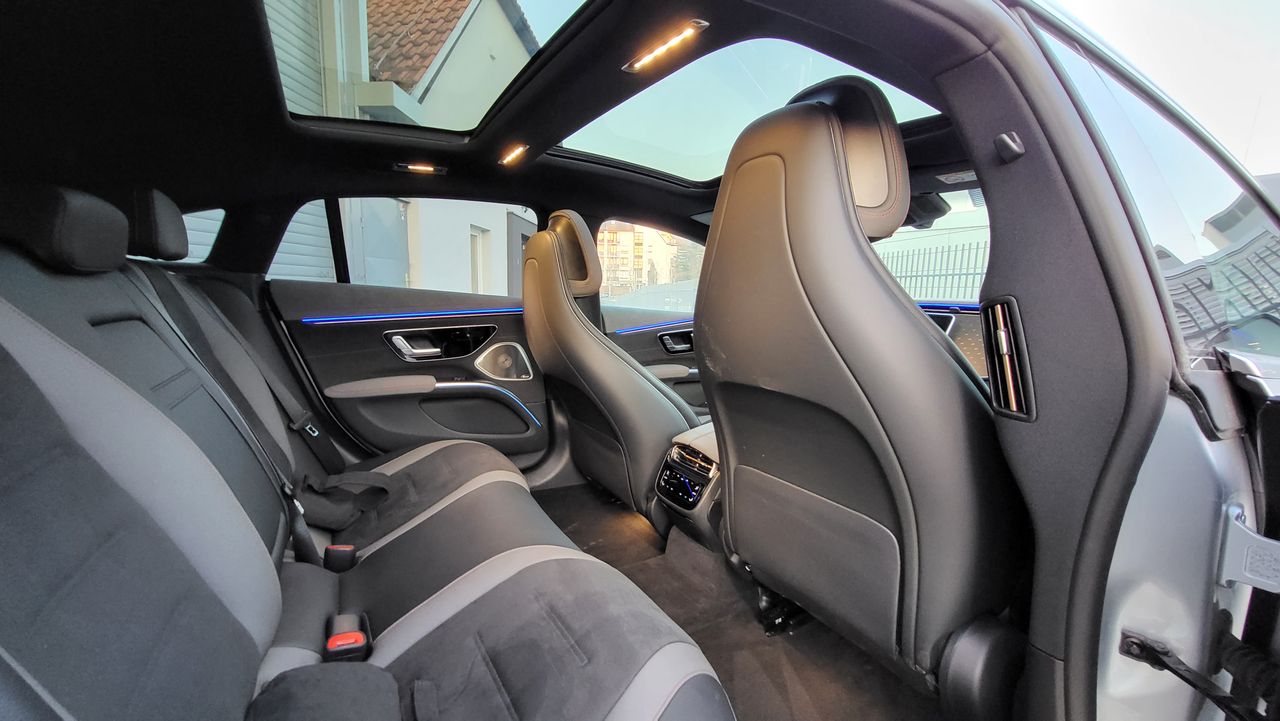 Zunanja slika - Mercedes-Benz EQS - 450+ AMG PANO NAVI HEAD-UP Burmester PRIKLOP 360 - 19