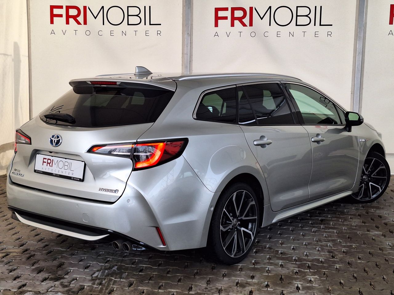 Zunanja slika - Toyota Corolla - Executive Hybrid Dynamic Force - 6