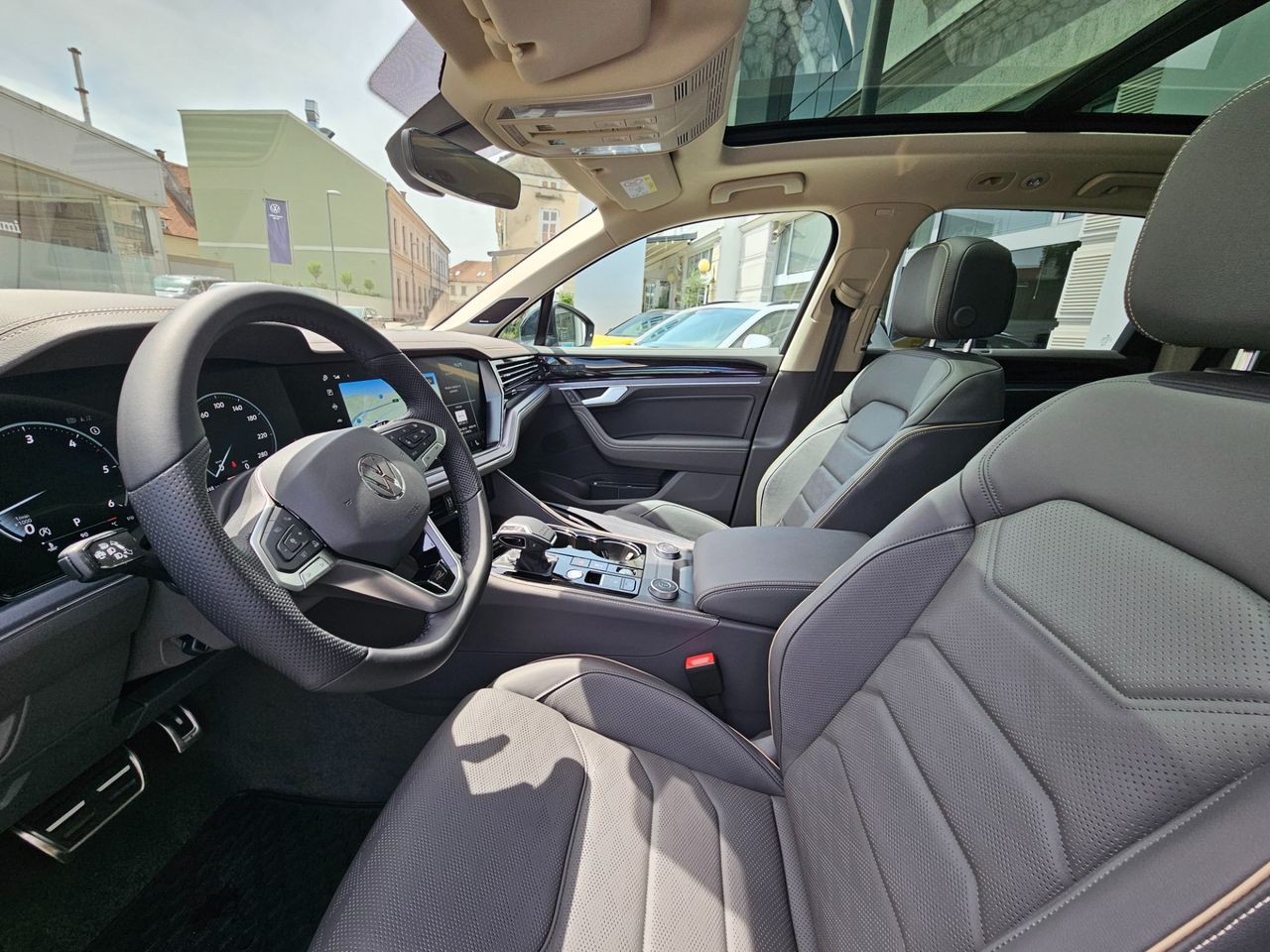 Zunanja slika - VW Touareg - 4motion V6 TDI BMT R-Line Final Edition - 7