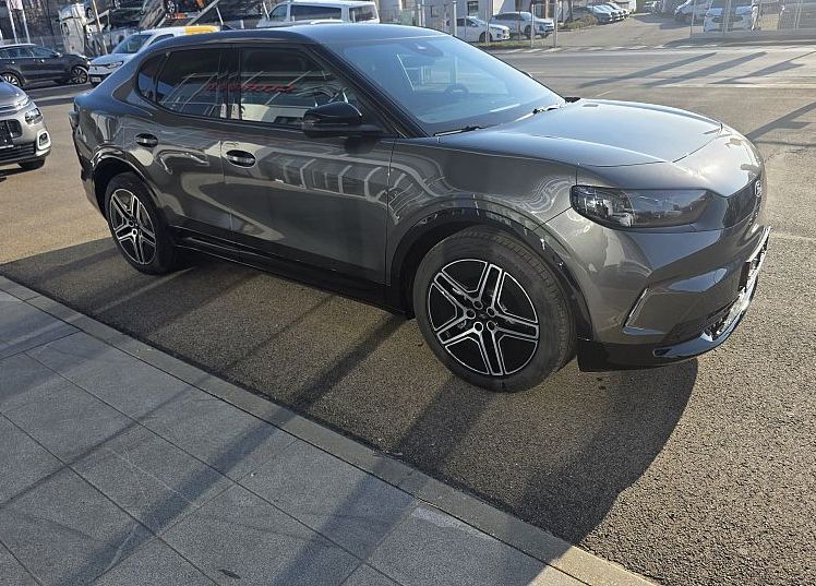 Zunanja slika - Ford Capri - Premium 77 kWh 210 kW  286 KM - 4