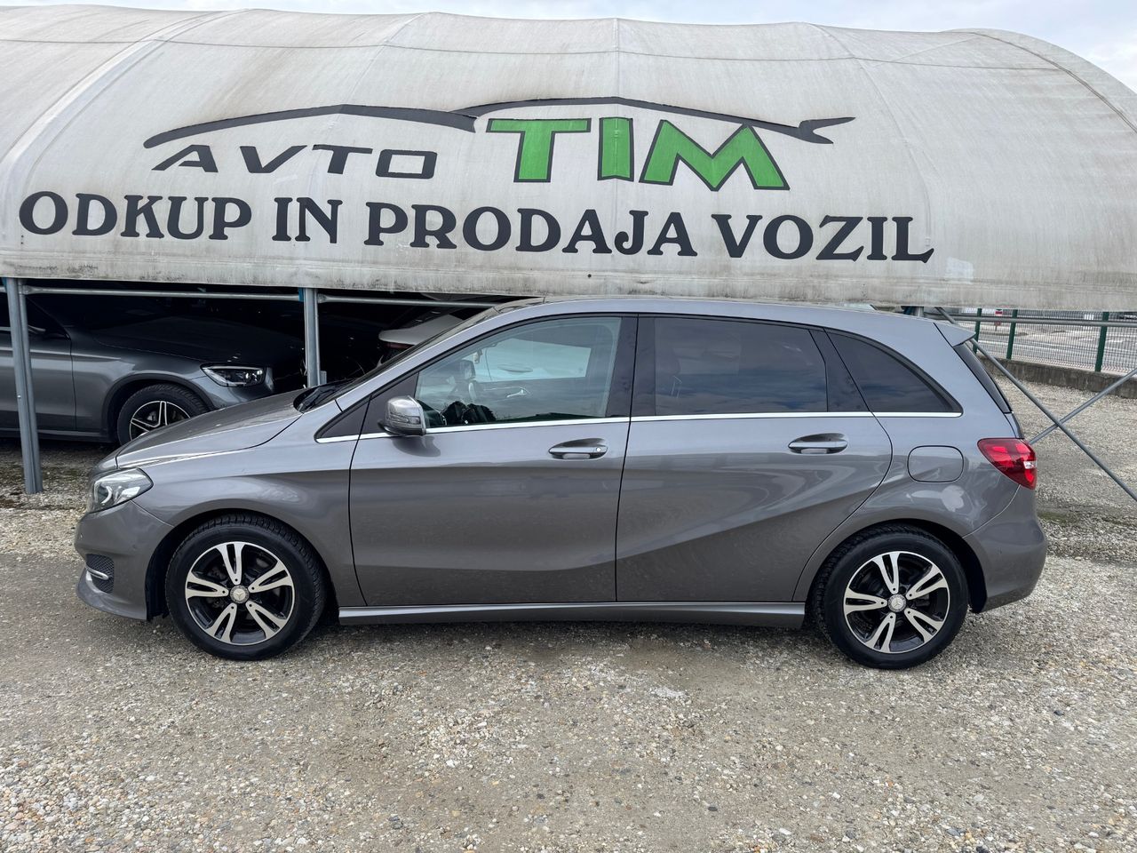 Zunanja slika - Mercedes-Benz B 180 - d Style - 7