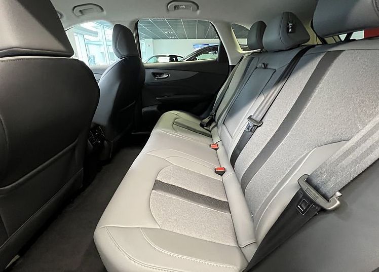 Zunanja slika - MG MGS5 EV - Luxury 64kW 7 let tovarniške garancije NA ZALOGI - 7