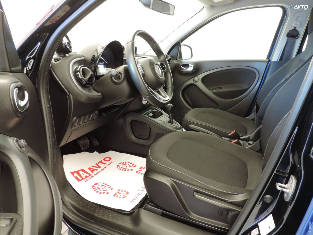 Zunanja slika - Smart Smart forfour - Forfour 60 kW 82 KM electric drive - 8