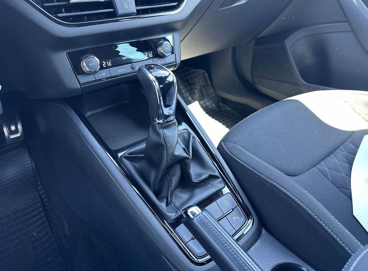 Zunanja slika - Škoda Kamiq - 1.0 TSI Sport  Volan+sedeži  Kamera LED - 19