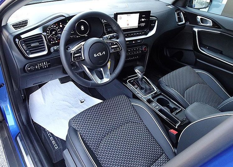 Zunanja slika - KIA XCeed - 1.5 T-GDi EX Way+ ISG. 7DCT 103 kW+ZIMSKE GUME+30° - 7