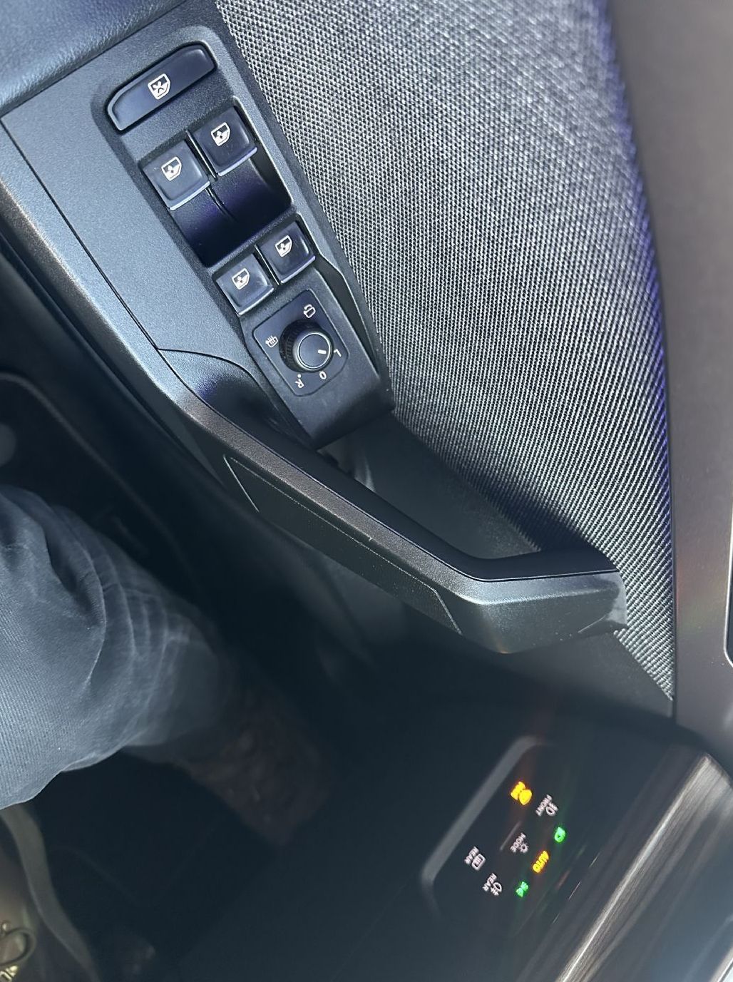 Zunanja slika - Seat Leon - 1.5 ETSI 110KW XCELLENCE.LED.KAMERA.PANORAMA - 12