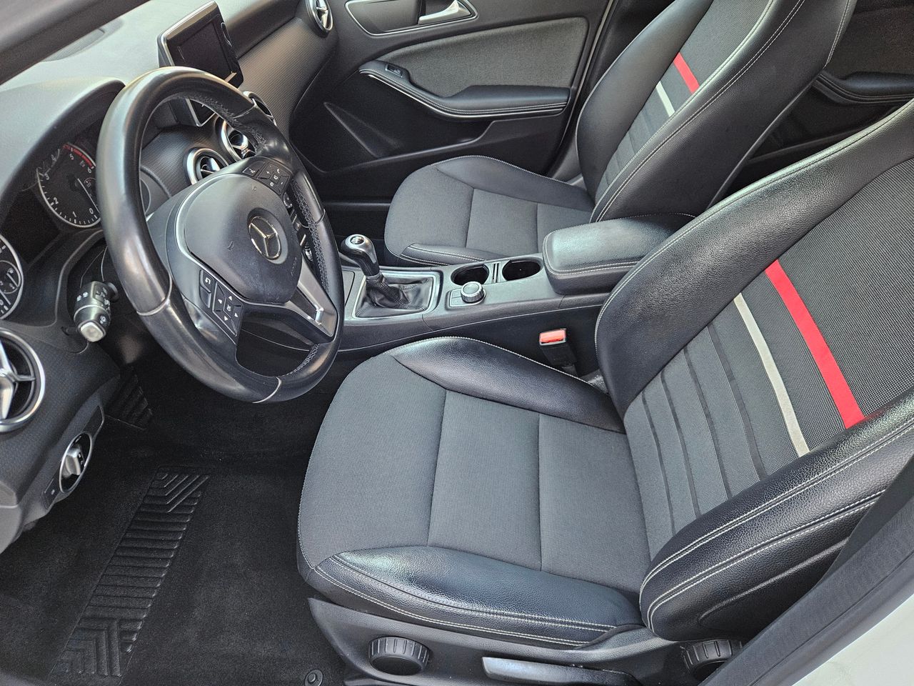 Notranja slika - Mercedes-Benz A-Razred - A 180 CDI Style - 7