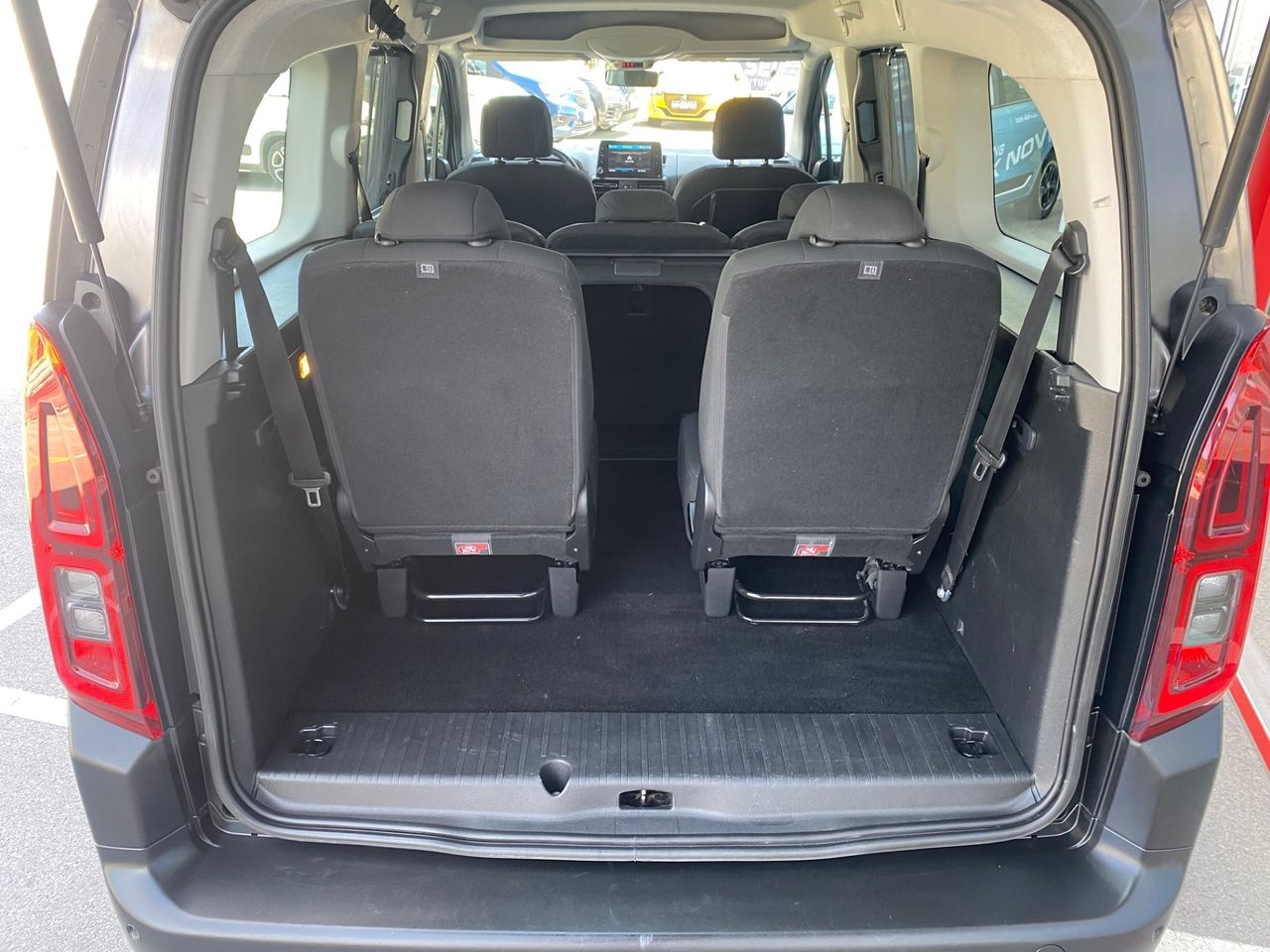 Zunanja slika - Citroën Berlingo - Feel XL VELIKOST 1.5 BHDi - 7 SEDEŽEV + KAMERA - 3