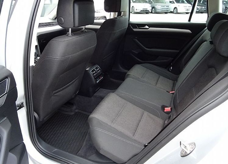 Zunanja slika - VW Passat - Variant 2.0 TDI DSG 4Motion Comfortline 190KM - NAVI - - 9