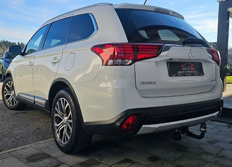 Zunanja slika - Mitsubishi Outlander - 2.2 DI-D 4WD INTENSE+AVT-.KLJUKA- LED-NAVI-PERLA B - 6