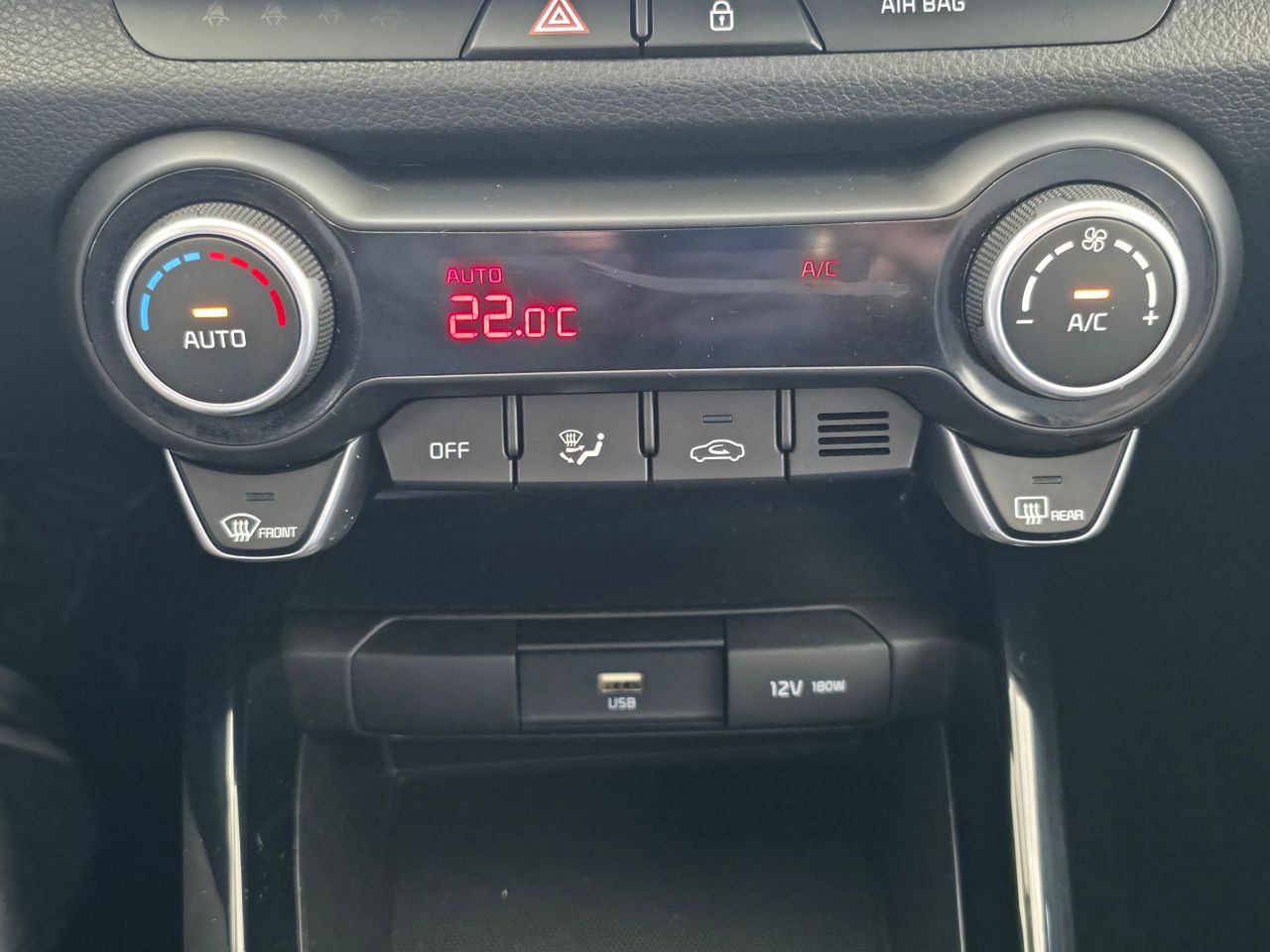 Zunanja slika - KIA Stonic - 1.0 T-GDi 73.3 kW(100 KM) LX Urban DCT - 5